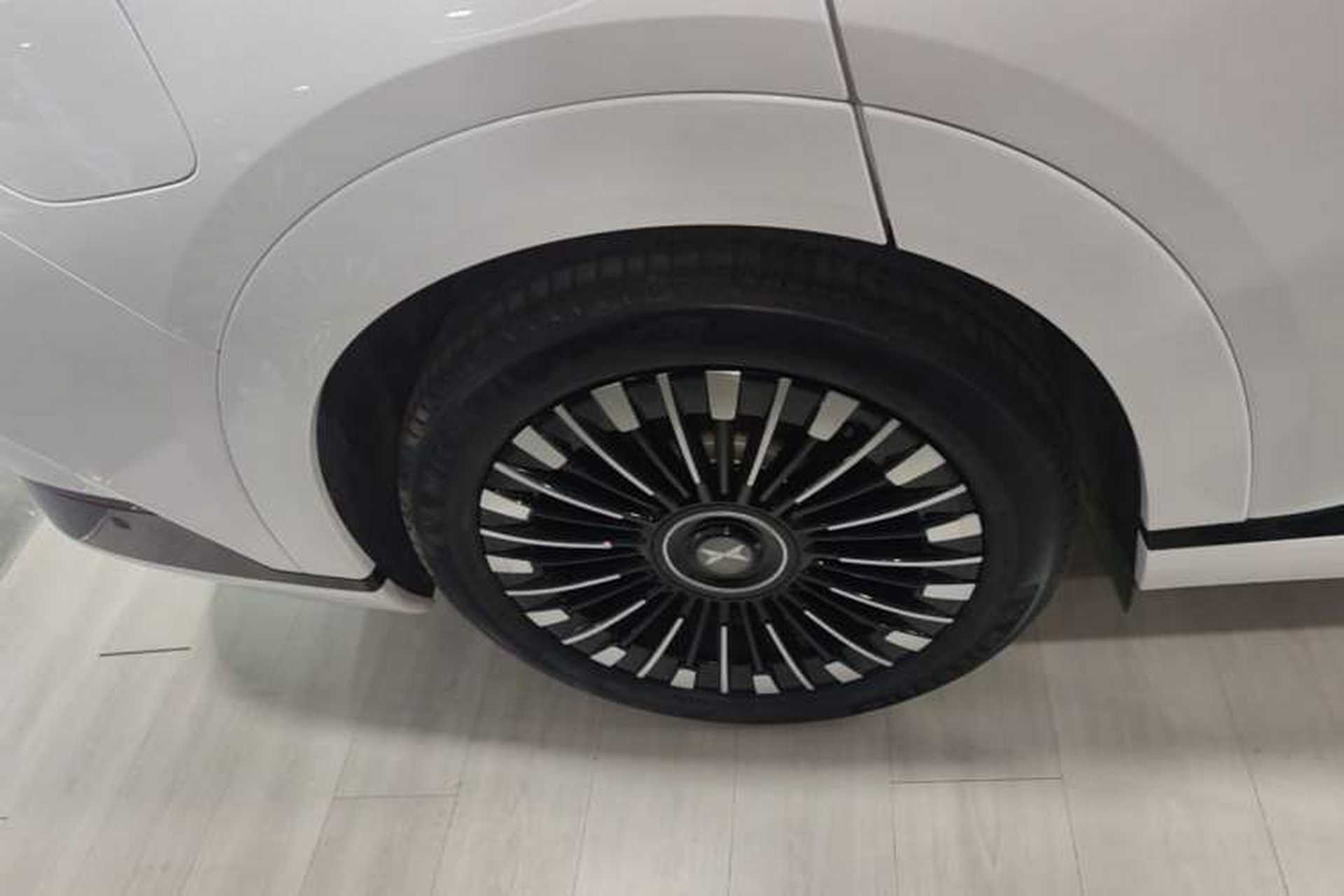 Used XPeng X9 2025 740 Ultra-Long Range Max Right Rear Wheel Hub