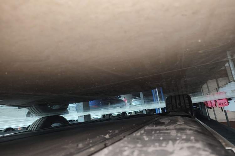 Used XPeng X9 2025 740 Ultra-Long Range Max Right Side Sill