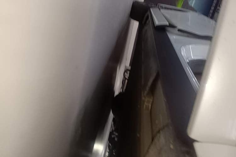 Used XPeng X9 2025 740 Ultra-Long Range Max Right Side Sill