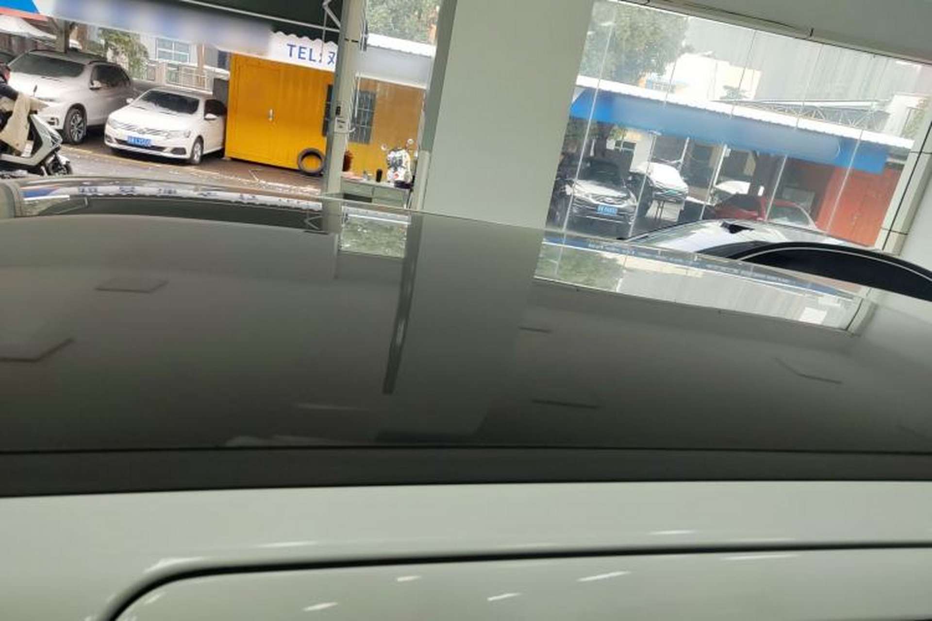 Used XPeng X9 2025 740 Ultra-Long Range Max Roof