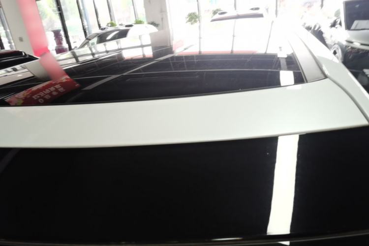 Used XPeng X9 2025 740 Ultra-Long Range Max Roof