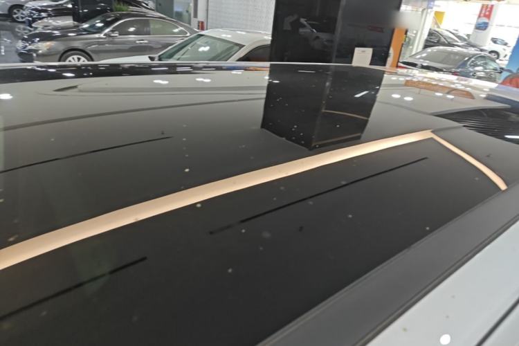 Used XPeng X9 2025 740 Ultra-Long Range Max Roof