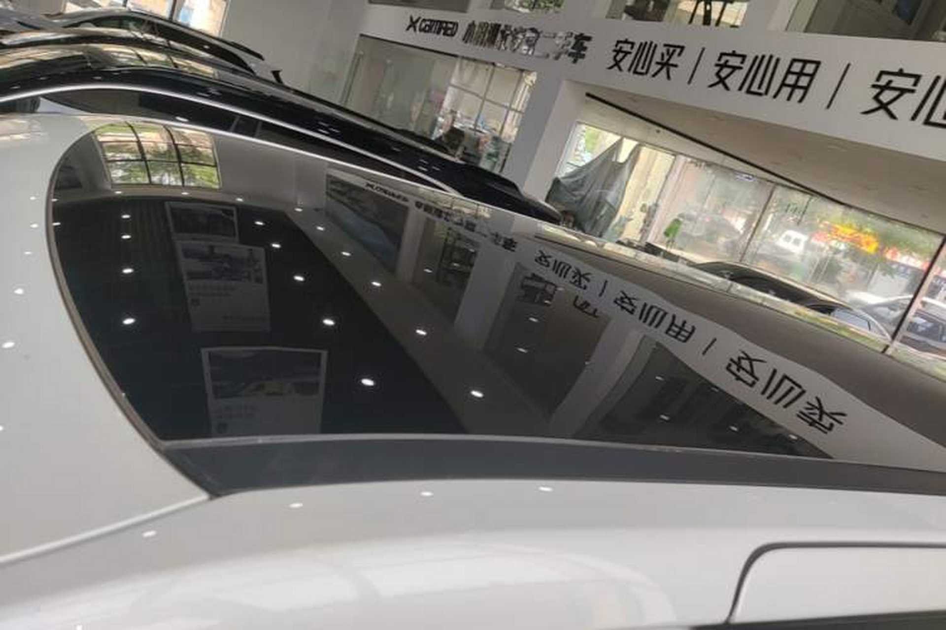 Used XPeng X9 2025 740 Ultra-Long Range Max Roof
