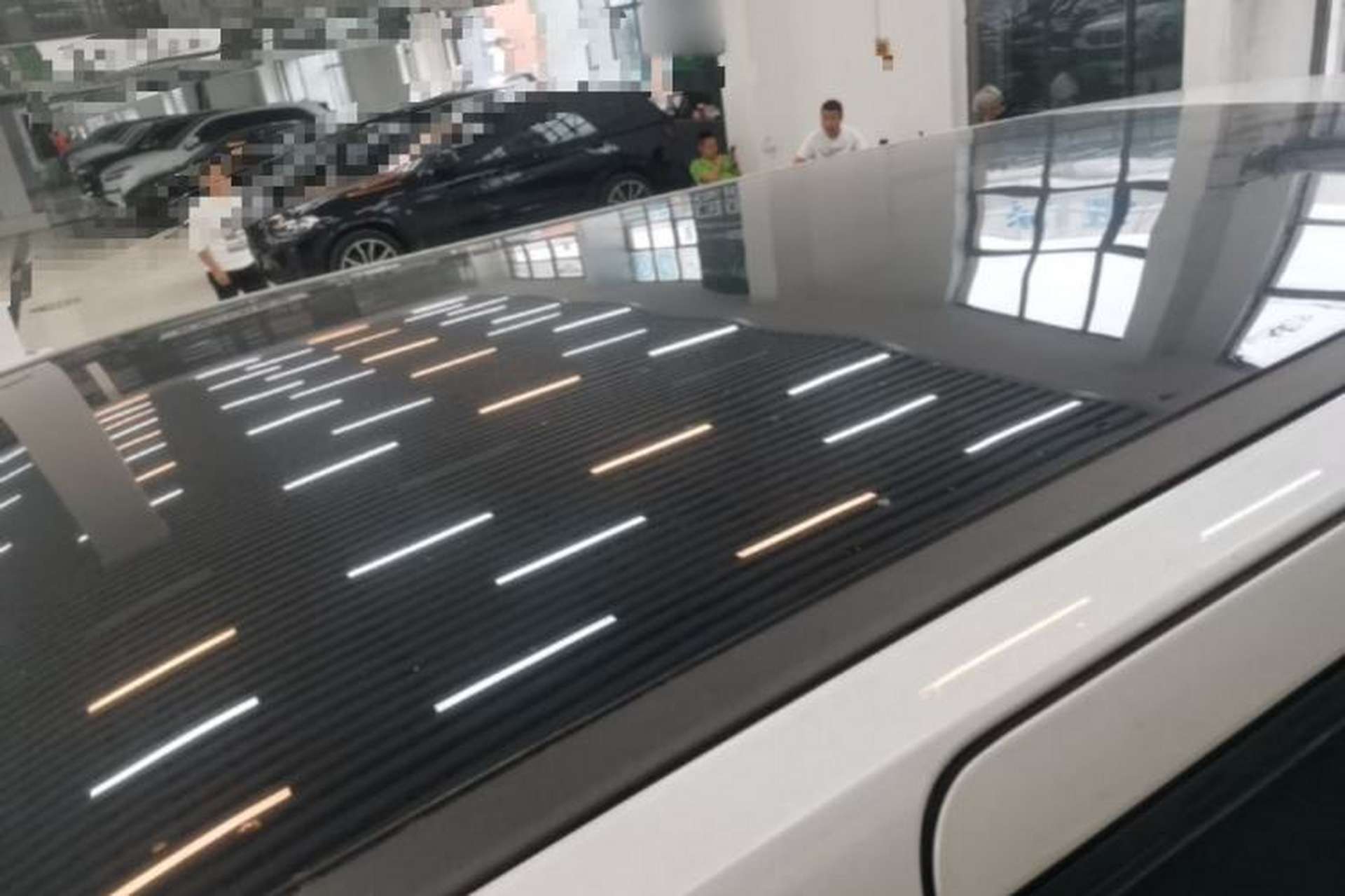 Used XPeng X9 2025 740 Ultra-Long Range Max Roof