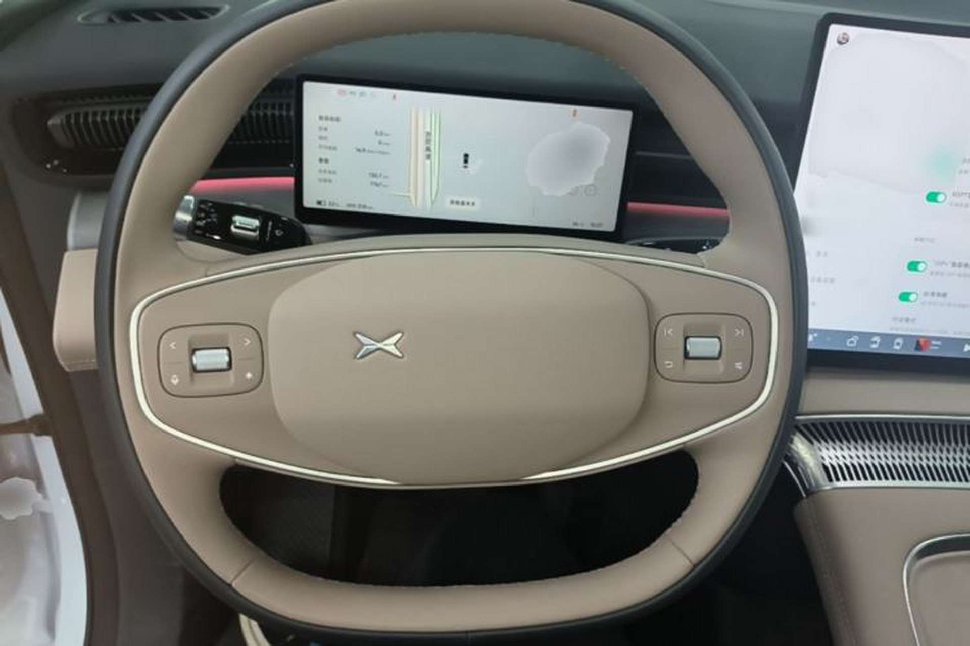 Used XPeng X9 2025 740 Ultra-Long Range Max Steering Wheel