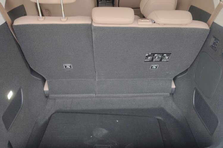 Used XPeng X9 2025 740 Ultra-Long Range Max Trunk