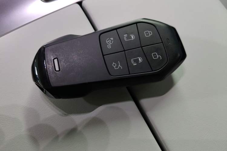 Used XPeng X9 2025 650 Long-Range Max Vehicle Key