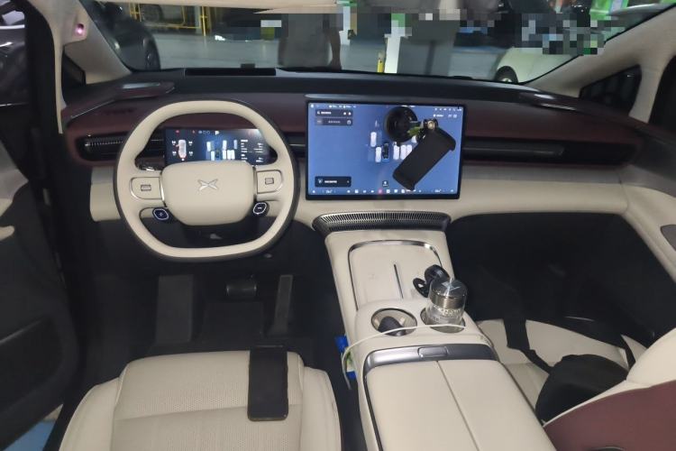 Used XPeng X9 2026 Model—Range-Extended Version 1602 Ultra Center Console