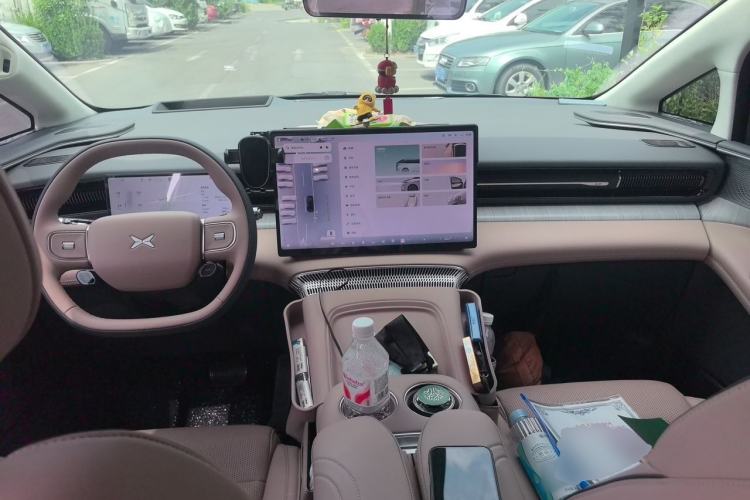 Used XPeng X9 2026 Model—Range-Extended Version 1602 Ultra Center Console