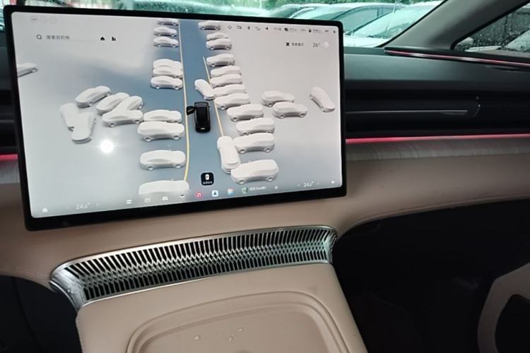 Used XPeng X9 2026 Model—Range-Extended Version 1602 Max Center Console