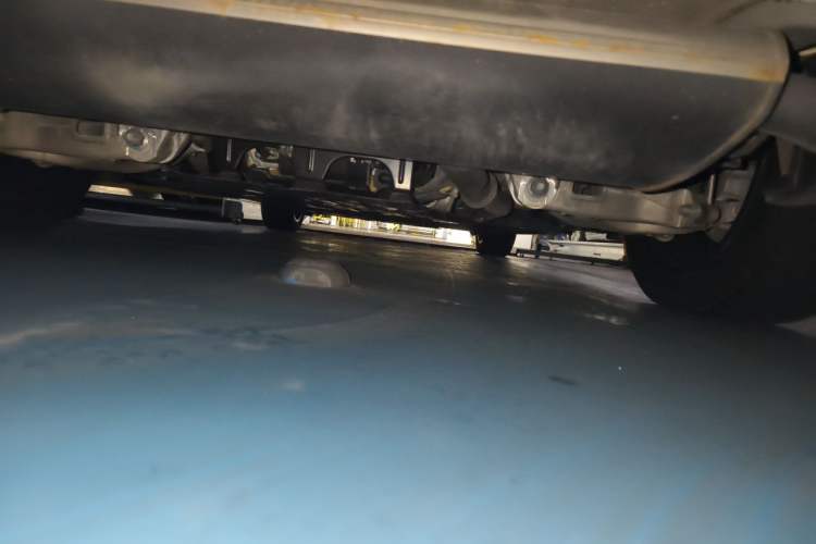 Used XPeng X9 2026 Model—Range-Extended Version 1602 Ultra Chassis Rear