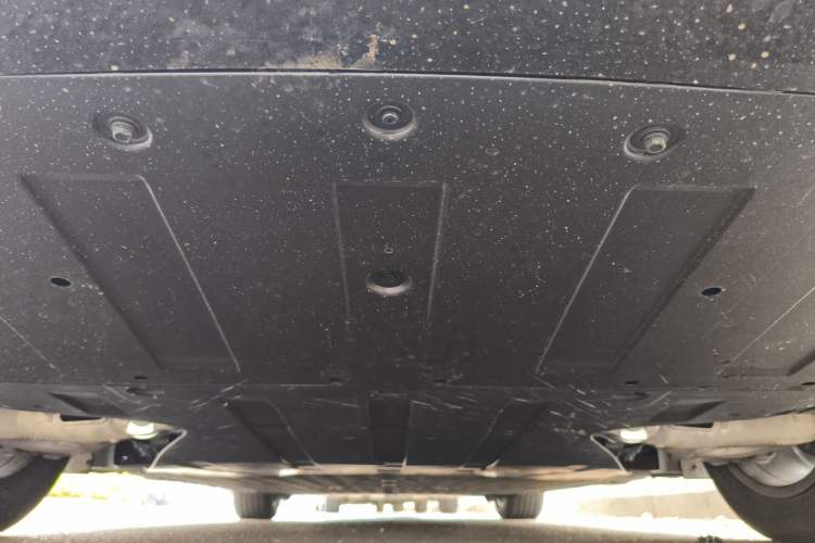 Used XPeng X9 2026 Model Pure Electric 650 UltraSE Chassis Rear