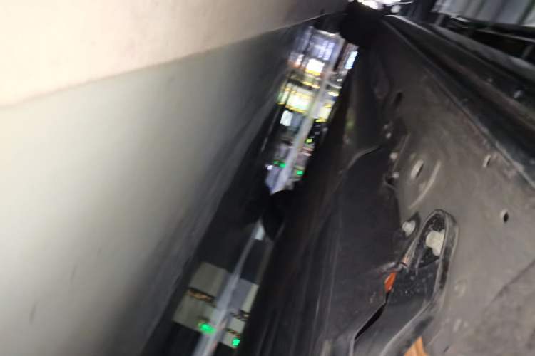 Used XPeng X9 2026 Model—Range-Extended Version 1602 Max Chassis Rear Left