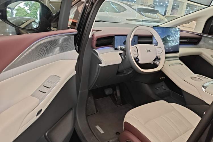 Used XPeng X9 2026 Model—Range-Extended Version 1602 Ultra Driver Seat