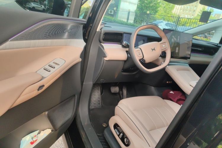 Used XPeng X9 2026 Model—Range-Extended Version 1602 Max Driver Seat