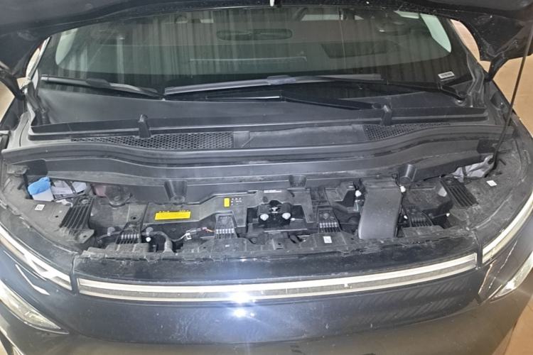 Used XPeng X9 2026 Model—Range-Extended Version 1602 Ultra Engine Bay