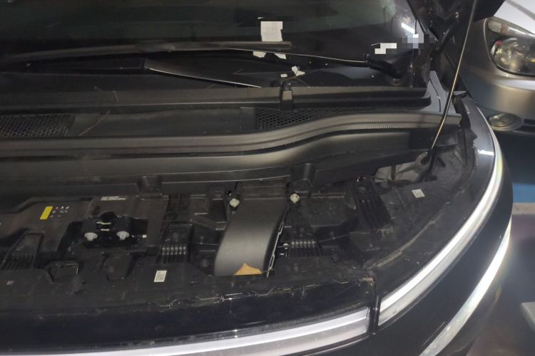 Used XPeng X9 2026 Model—Range-Extended Version 1602 Ultra Engine Bay Left