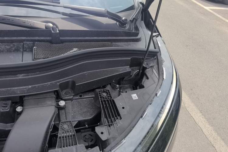 Used XPeng X9 2026 Model—Range-Extended Version 1602 Ultra Engine Bay Left