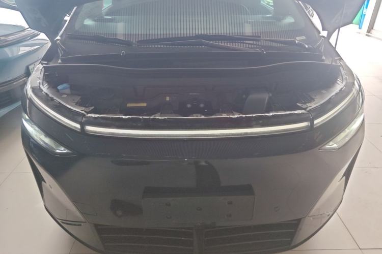 Used XPeng X9 2026 Model—Range-Extended Version 1602 Ultra Engine Bay