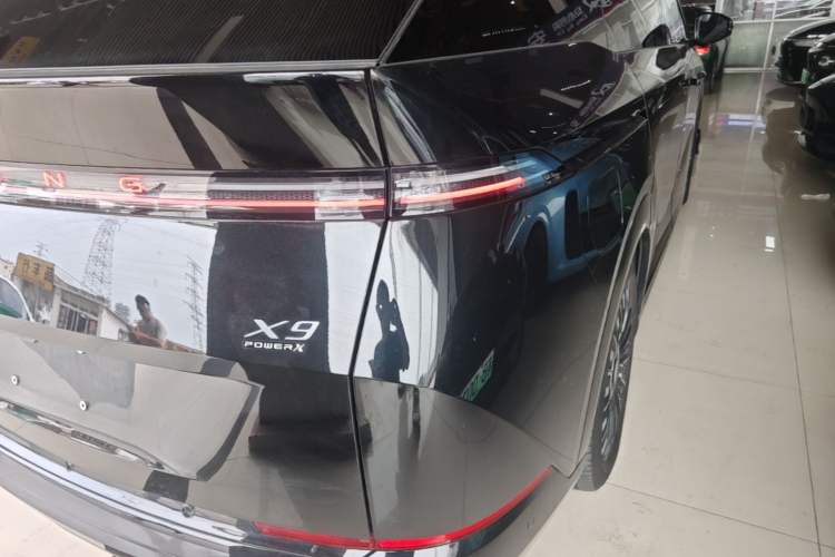 Used XPeng X9 2026 Model—Range-Extended Version 1602 Ultra Exterior 3