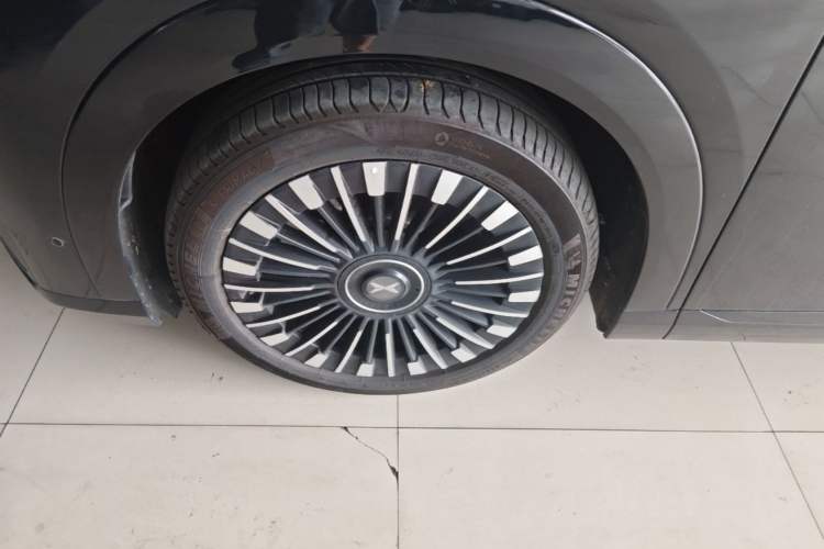 Used XPeng X9 2026 Model—Range-Extended Version 1602 Ultra Exterior 4