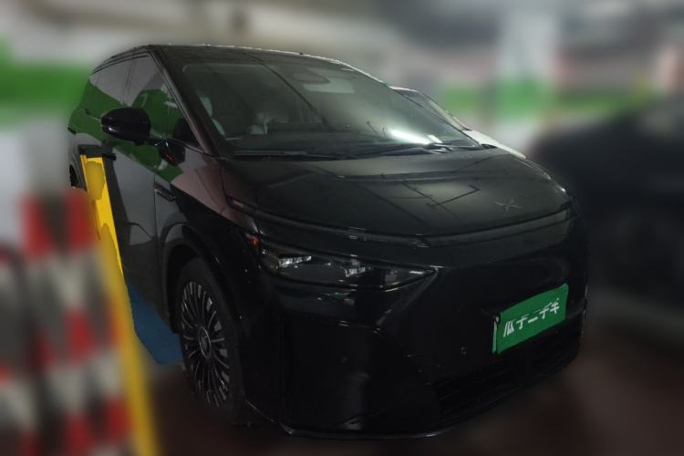 Used XPeng X9 2026 Model—Range-Extended Version 1602 Ultra Front Right 45 Deg