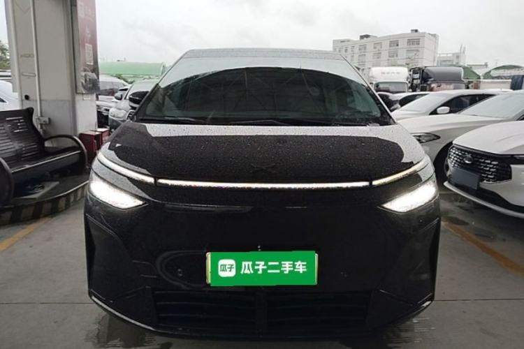 Used XPeng X9 2026 Model—Range-Extended Version 1602 Max Front