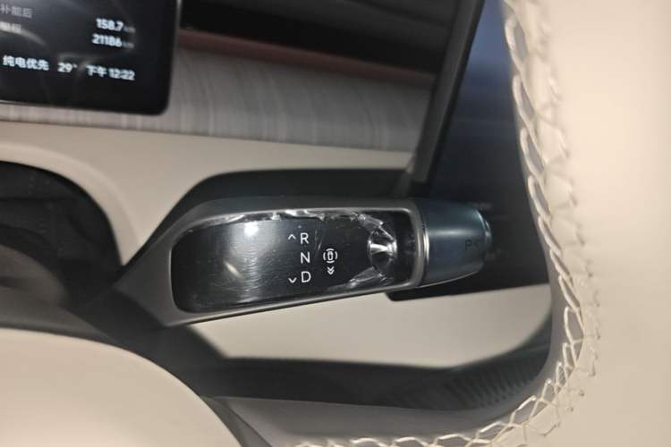 Used XPeng X9 2026 Model—Range-Extended Version 1602 Ultra Gear Lever