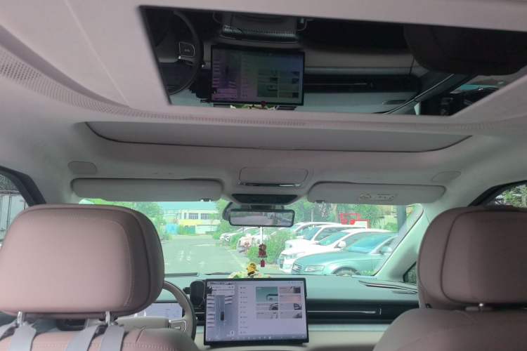Used XPeng X9 2026 Model—Range-Extended Version 1602 Ultra Headliner