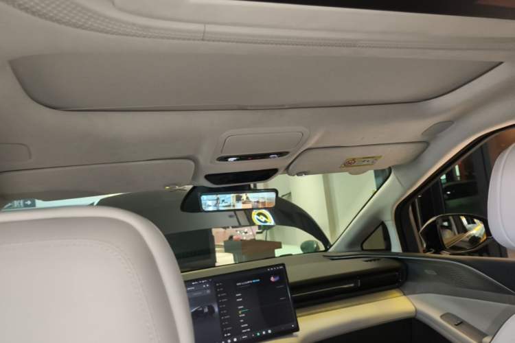 Used XPeng X9 2026 Model—Range-Extended Version 1602 Ultra Headliner