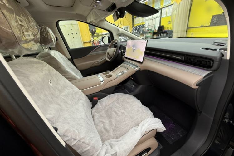 Used XPeng X9 2026 Model—Range-Extended Version 1602 Ultra Interior 11