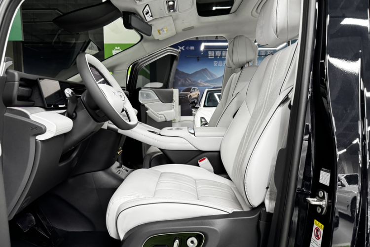 Used XPeng X9 2026 Model—Range-Extended Version 1602 Ultra Interior 2