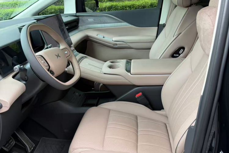 Used XPeng X9 2026 Model—Range-Extended Version 1602 Max Interior 3