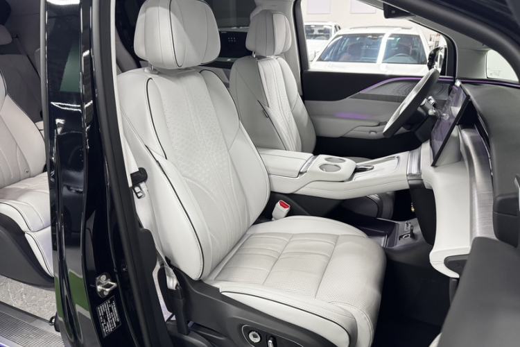 Used XPeng X9 2026 Model—Range-Extended Version 1602 Ultra Interior 5