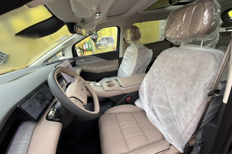 Used XPeng X9 2026 Model—Range-Extended Version 1602 Ultra Interior 6