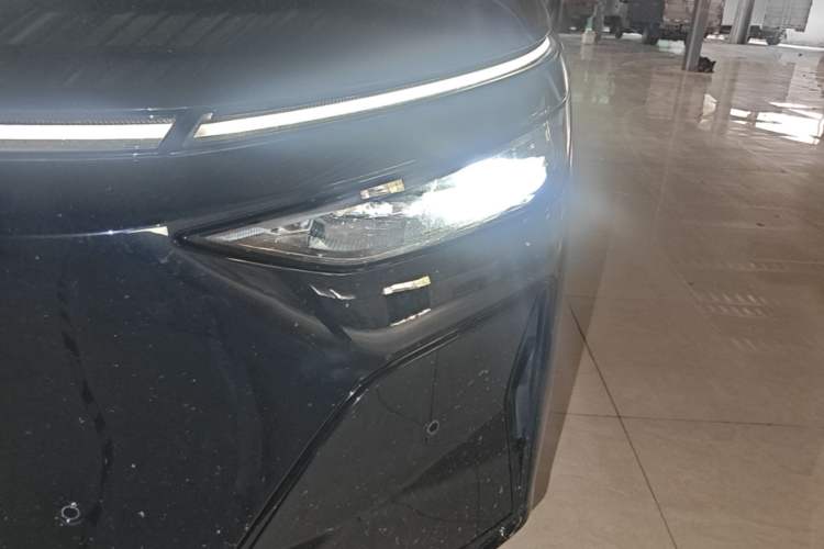 Used XPeng X9 2026 Model—Range-Extended Version 1602 Ultra Left Front Headlight