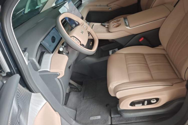 Used XPeng X9 2026 Model—Range-Extended Version 1602 Ultra Left Front Seat