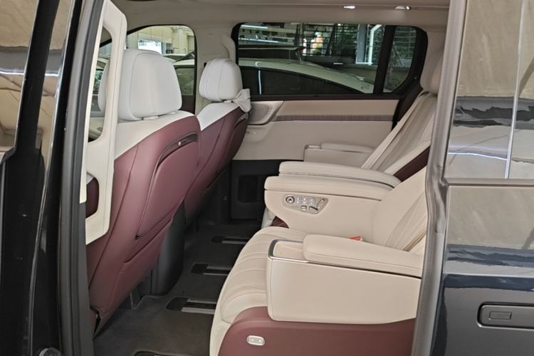 Used XPeng X9 2026 Model—Range-Extended Version 1602 Ultra Left Rear Seat