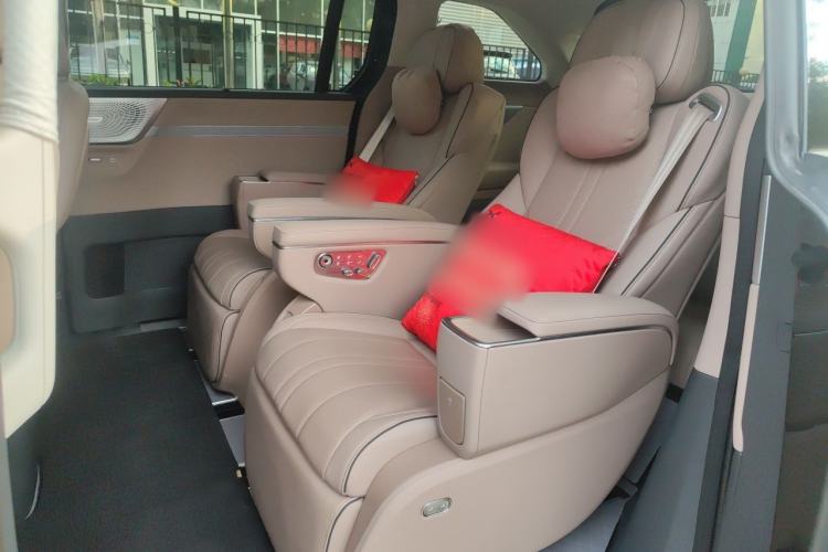 Used XPeng X9 2026 Model—Range-Extended Version 1602 Max Left Rear Seat