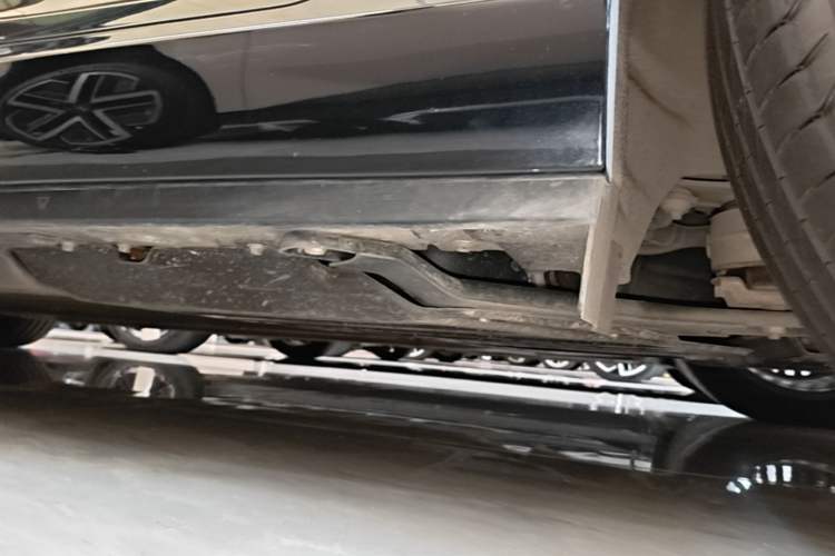 Used XPeng X9 2026 Model—Range-Extended Version 1602 Ultra Left Side Sill