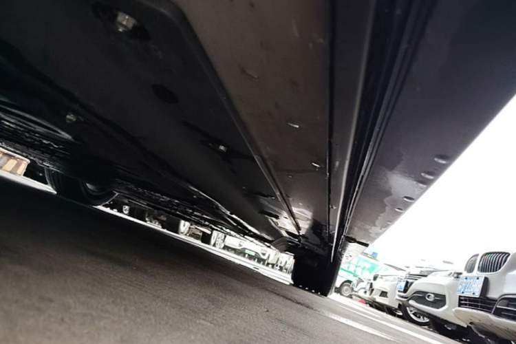 Used XPeng X9 2026 Model—Range-Extended Version 1602 Max Left Side Sill