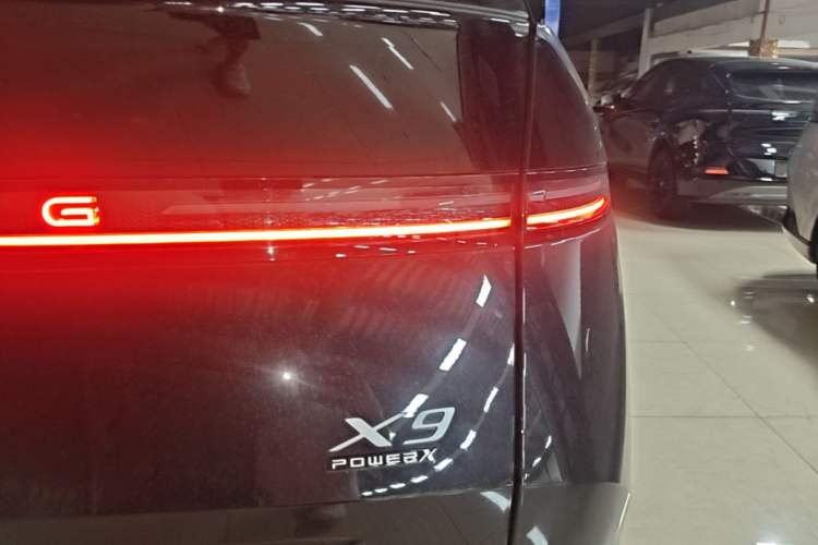 Used XPeng X9 2026 Model—Range-Extended Version 1602 Ultra Right Rear Taillight