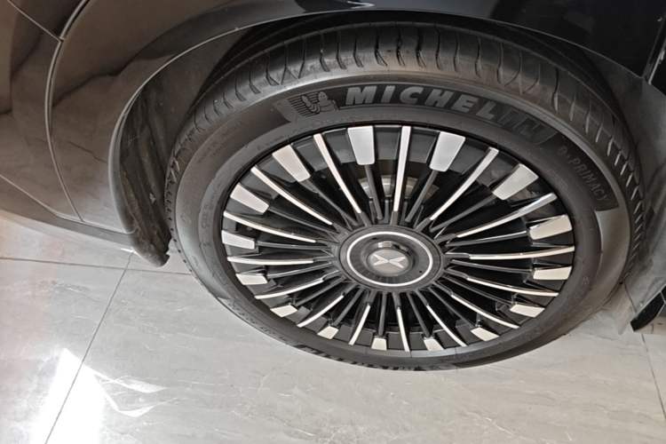 Used XPeng X9 2026 Model—Range-Extended Version 1602 Ultra Right Rear Wheel Hub