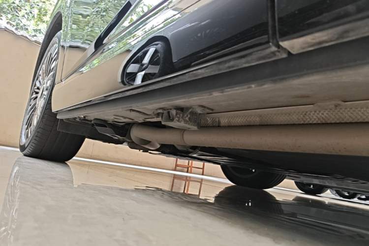 Used XPeng X9 2026 Model—Range-Extended Version 1602 Ultra Right Side Sill