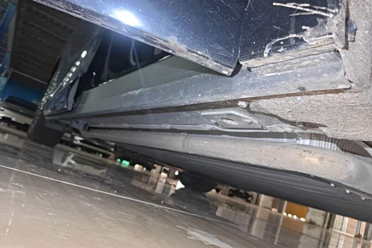 Used XPeng X9 2026 Model—Range-Extended Version 1602 Ultra Right Side Sill