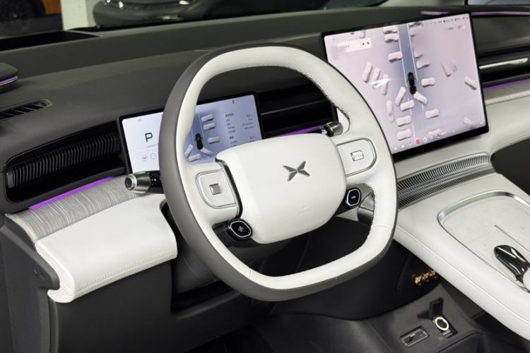 Used XPeng X9 2026 Model—Range-Extended Version 1602 Ultra Steering Wheel
