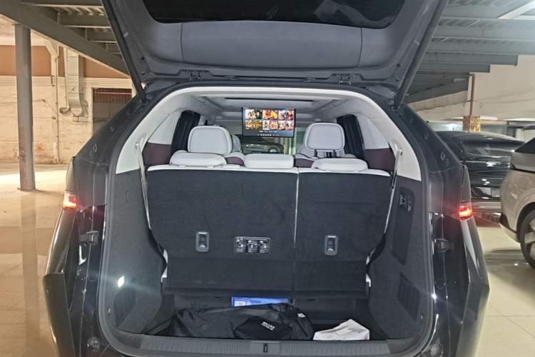 Used XPeng X9 2026 Model—Range-Extended Version 1602 Ultra Trunk