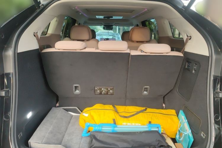 Used XPeng X9 2026 Model—Range-Extended Version 1602 Max Trunk