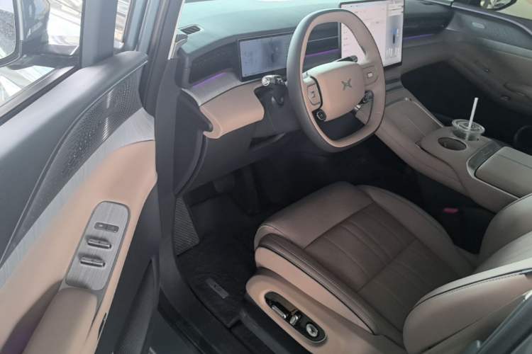 Used XPeng X9 2026 Model—Range-Extended Version 1602 Ultra Driver Seat