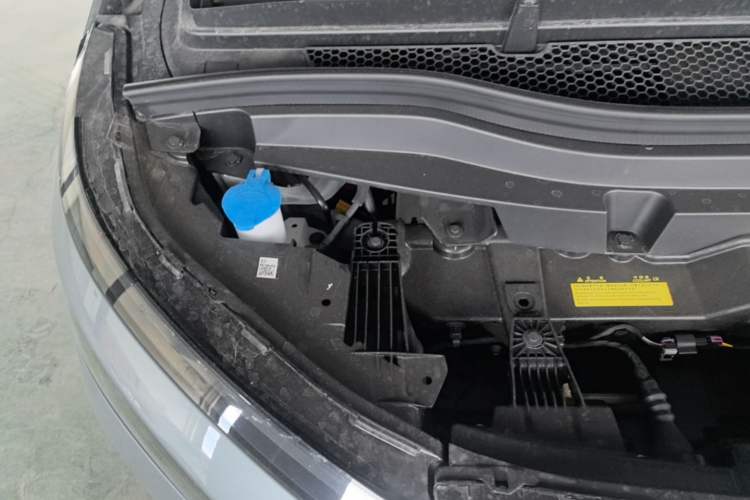 Used XPeng X9 2026 Model—Range-Extended Version 1602 Ultra Engine Bay Right